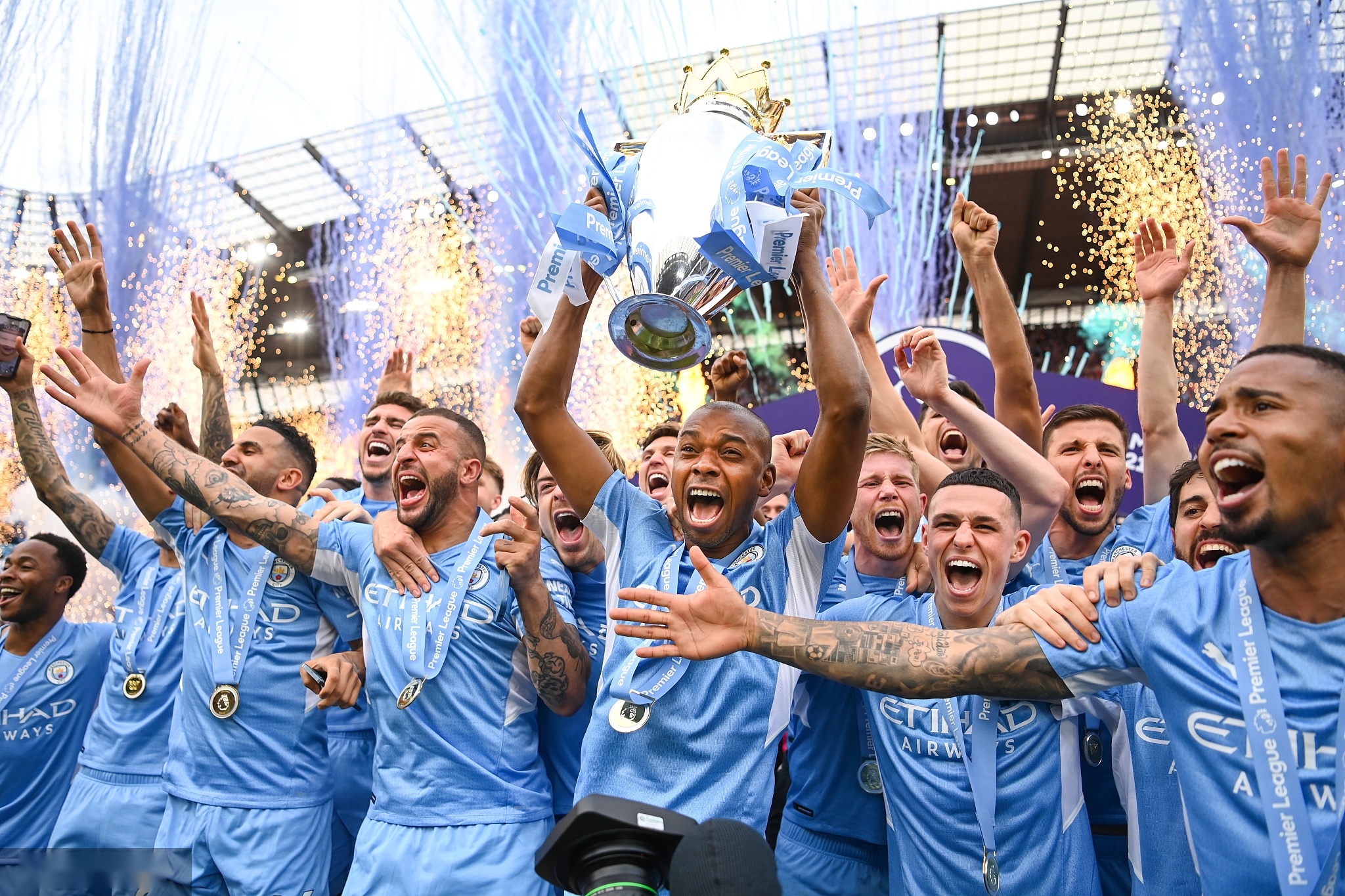 边锋与前锋 边锋与前锋